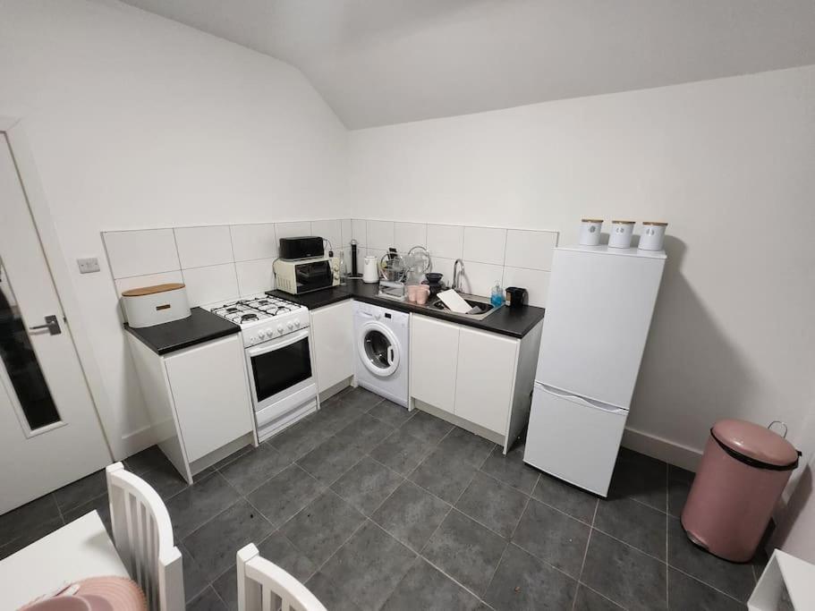Nice Cosy Flat. Walking Distance To City Nottingham Buitenkant foto