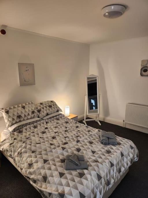 Nice Cosy Flat. Walking Distance To City Nottingham Buitenkant foto